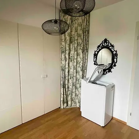 Et Roligt Sted Og Luksuslejligheder Er Lige Noget For Dig Apartament
